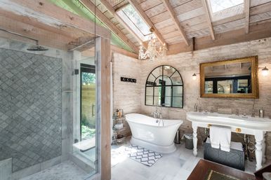 Sweet Escape: Historic 3500 sq ft Luxury Estate: Heated Pool, Hot Tub & Walkable to Main St image 31