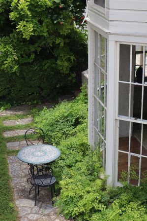 Sweet Escape: Historic 3500 sq ft Luxury Estate: Heated Pool, Hot Tub & Walkable to Main St image 53