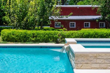 Sweet Escape: Historic 3500 sq ft Luxury Estate: Heated Pool, Hot Tub & Walkable to Main St image 7