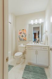 Dolly’s Pink Palace: Country-Chic Stay Near Broadway with Private Rooftop Deck image 41