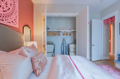 Dolly’s Pink Palace: Country-Chic Stay Near Broadway with Private Rooftop Deck image 29