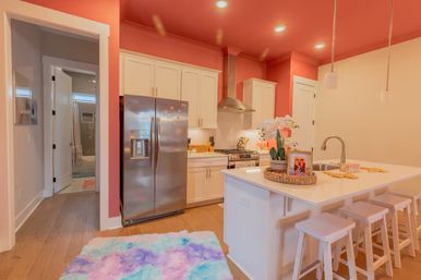 Dolly’s Pink Palace: Country-Chic Stay Near Broadway with Private Rooftop Deck image 9