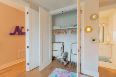 Dolly’s Pink Palace: Country-Chic Stay Near Broadway with Private Rooftop Deck image 27
