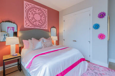 Dolly’s Pink Palace: Country-Chic Stay Near Broadway with Private Rooftop Deck image 28