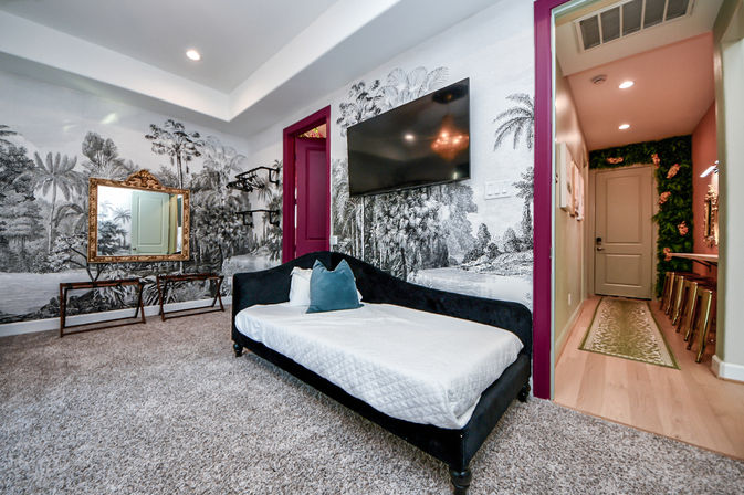 The Secret Garden HTX: Stylish 5 BR Home with Hot Tub, Chef, Massage & Mixology class image 29