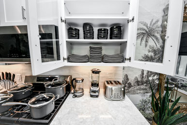 The Secret Garden HTX: Stylish 5 BR Home with Hot Tub, Chef, Massage & Mixology class image 22
