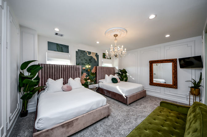 The Secret Garden HTX: Stylish 5 BR Home with Hot Tub, Chef, Massage & Mixology class image 53