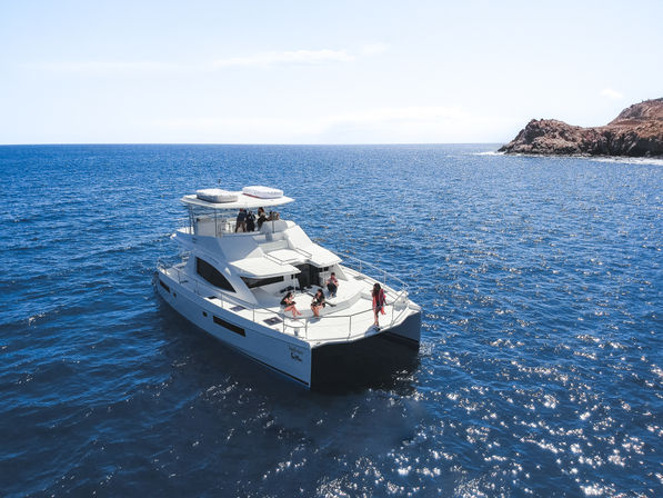 Luxury 2 Bay Catamaran with Snorkeling, Open Bar & Lunch (Up to 30 Passengers) image 9