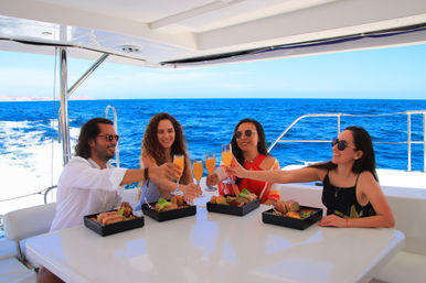 Luxury 2 Bay Catamaran with Snorkeling, Open Bar & Lunch (Up to 30 Passengers) image 5