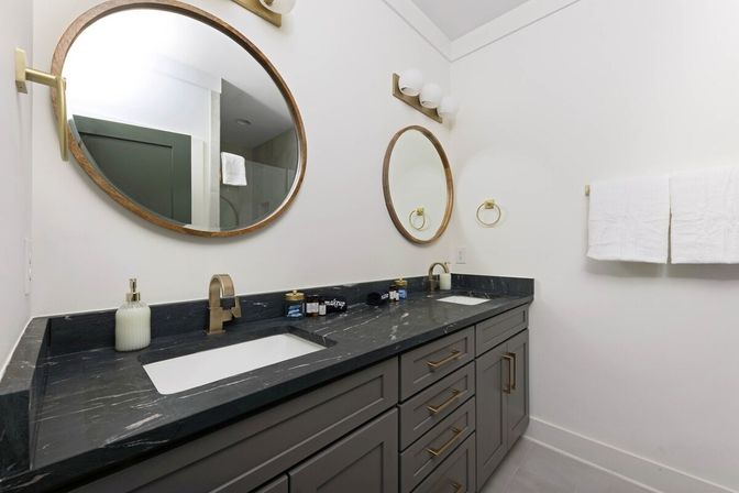 The Duet at Lynwood Row: 3-Story Home with Rooftop Lounge image 41