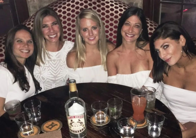 Charleston Bachelorette Bash: A Pub Crawl Through the Holy City image 2