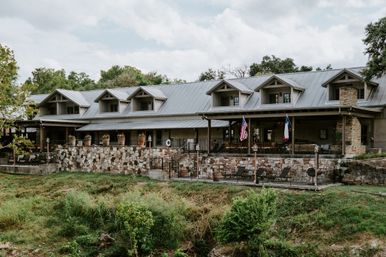 The Winchester Lodge: Boutique Hill Country Stay Just One Block from Main Street image 117