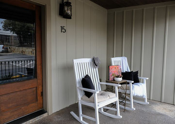 The Winchester Lodge: Boutique Hill Country Stay Just One Block from Main Street image 100
