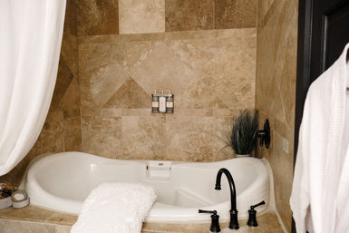 The Winchester Lodge: Boutique Hill Country Stay Just One Block from Main Street image 106