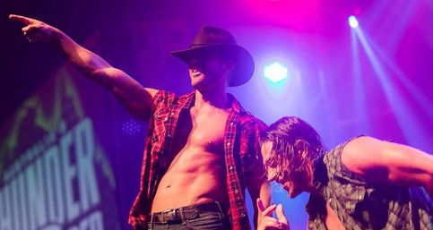 Australia's "Thunder From Down Under" in Nashville image 4