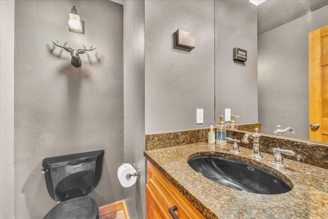 Creekside Mountain Lodge: Hot Tub + Scenic Views on 3 Private Acres image 30