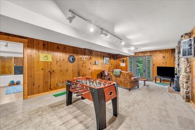 Creekside Mountain Lodge: Hot Tub + Scenic Views on 3 Private Acres image 19