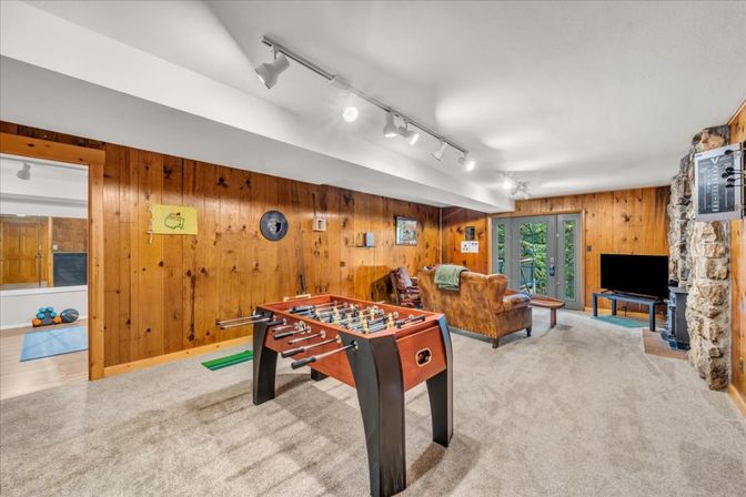 Creekside Mountain Lodge: Hot Tub + Scenic Views on 3 Private Acres image 19