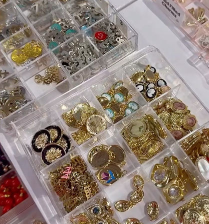 Custom Charm Jewelry Bar image 4