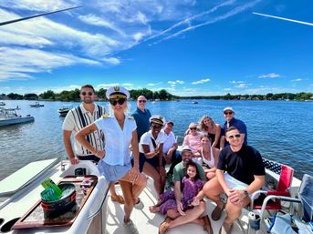 Ménage Aqua Luxury Yacht Excursions in Savannah, GA: Sip, Sun, and Celebrate in Style image 25