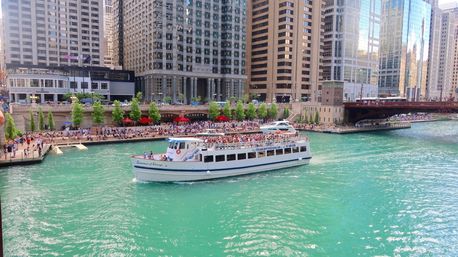 Architecture Boat Tour on The Chicago River image 1