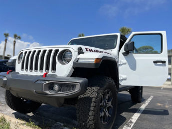 Ultimate Gulf Coast Adventure: Jeep Wrangler & Renegade Rentals image 4