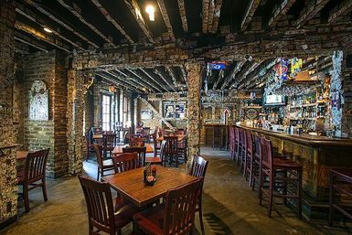 Boos & Booze: Ghost Tour + Bar Crawl in Charleston image 10