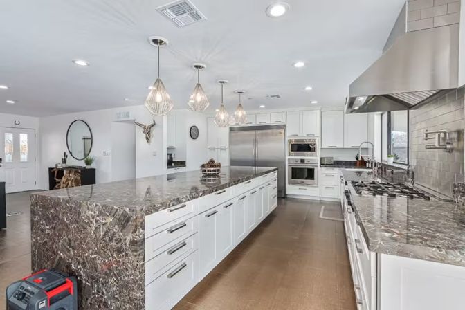 Davenport Ranch: Luxe Estate with Pool, Pickleball + Putting Green image 16