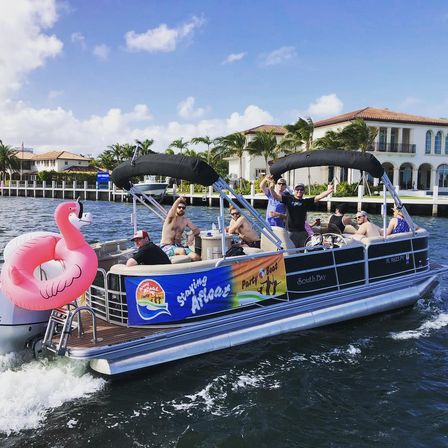 BYOB Private Evening Cruise Through Downtown Tampa with Optional Stops at Popular Waterfront Bars and Restaurants image 3