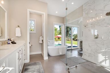 The Central Farmhouse: Luxury Sonoma Estate with Pool, Hot Tub & Bocce Court image 16