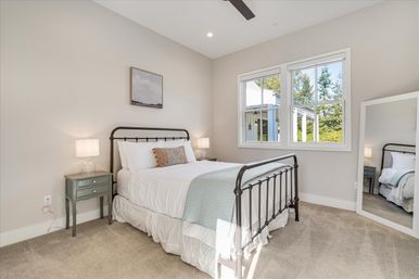 The Central Farmhouse: Luxury Sonoma Estate with Pool, Hot Tub & Bocce Court image 10