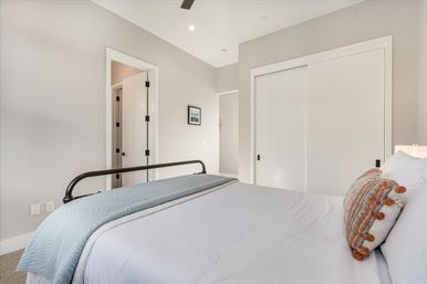 The Central Farmhouse: Luxury Sonoma Estate with Pool, Hot Tub & Bocce Court image 9