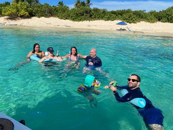 30 ft. Tiara Yatch Charter with Captain & Mate: Cruise to Islands East of Fajardo image 3