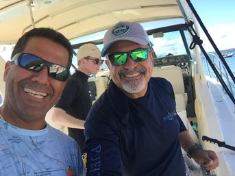 30 ft. Tiara Yatch Charter with Captain & Mate: Cruise to Islands East of Fajardo image 4