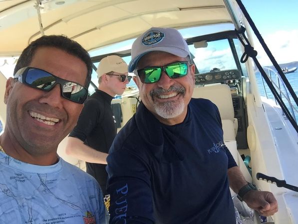 30 ft. Tiara Yatch Charter with Captain & Mate: Cruise to Islands East of Fajardo image 4