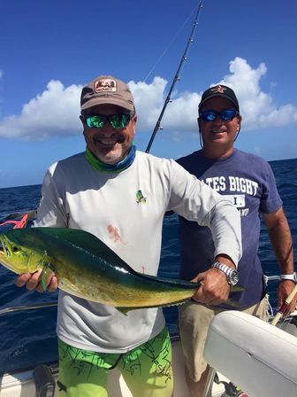 30 ft. Tiara Yatch Charter with Captain & Mate: Cruise to Islands East of Fajardo image 10