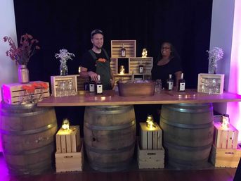 Take Your Event to the Next Level: Stylish Portable Bars & Bartenders for Any Celebration! image 8