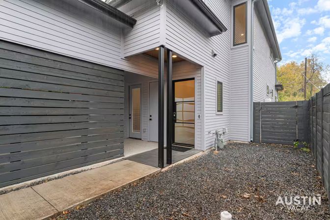 Modern East Austin Escape with Pool, Hot Tub & Grill image 43