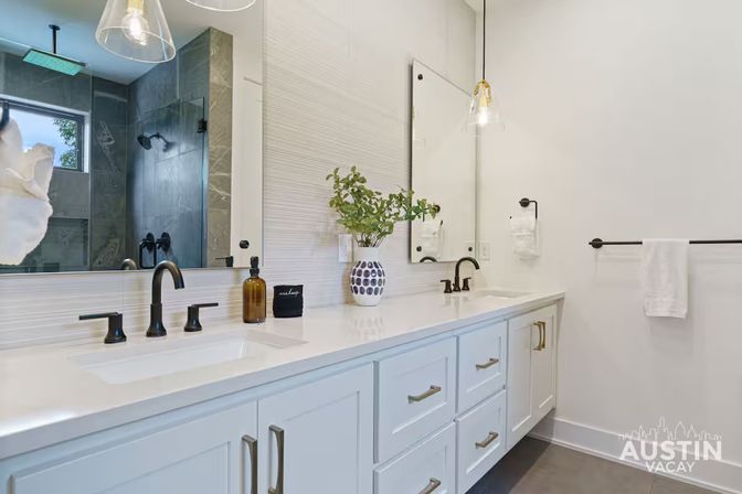 Modern East Austin Escape with Pool, Hot Tub & Grill image 33