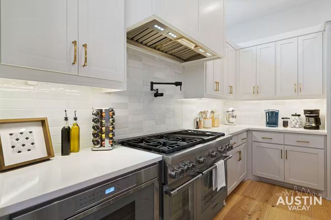 Modern East Austin Escape with Pool, Hot Tub & Grill image 13