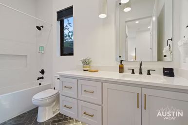 Modern East Austin Escape with Pool, Hot Tub & Grill image 34