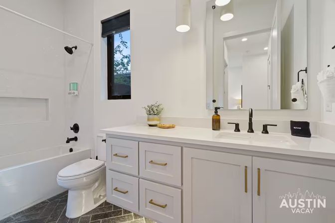 Modern East Austin Escape with Pool, Hot Tub & Grill image 34