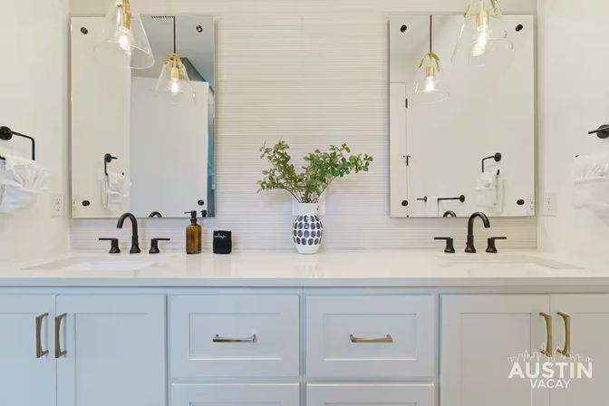 Modern East Austin Escape with Pool, Hot Tub & Grill image 31