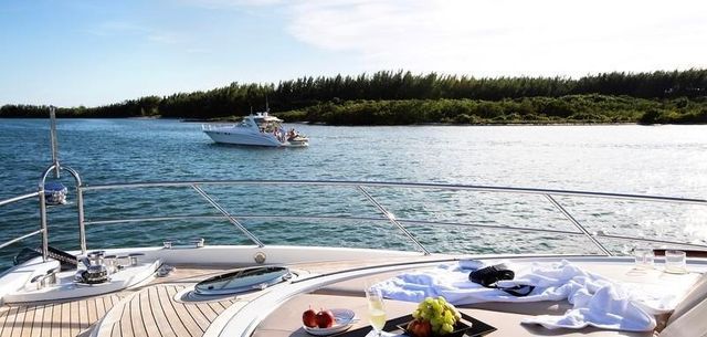 Private 75' Lazzara Yacht Charter: A Lavish Day on the Water image 3