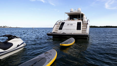 Private 75' Lazzara Yacht Charter: A Lavish Day on the Water image 2