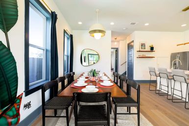 Modern Urban Oasis with 5 Bedrooms, Pool, Patio & Parking  image 4