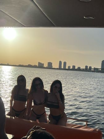 Miami Sunset & City Lights BYOB Yacht Party with Complimentary Bubbly image 31