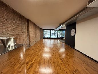 The Studio Loft at Loft 39: Event Space with Urban Elegance in Midtown Manhattan image 8