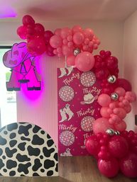 Luxury Party Styling for Your Special Weekend with Balloons, Backdrop & Tablescapes image 8