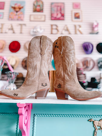 Bullet Boots Hat Bar & Leather Branding Experience image 14